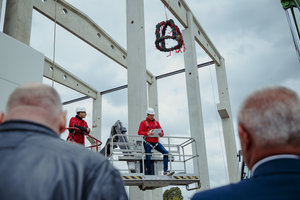 Richtfest der neuen Halle